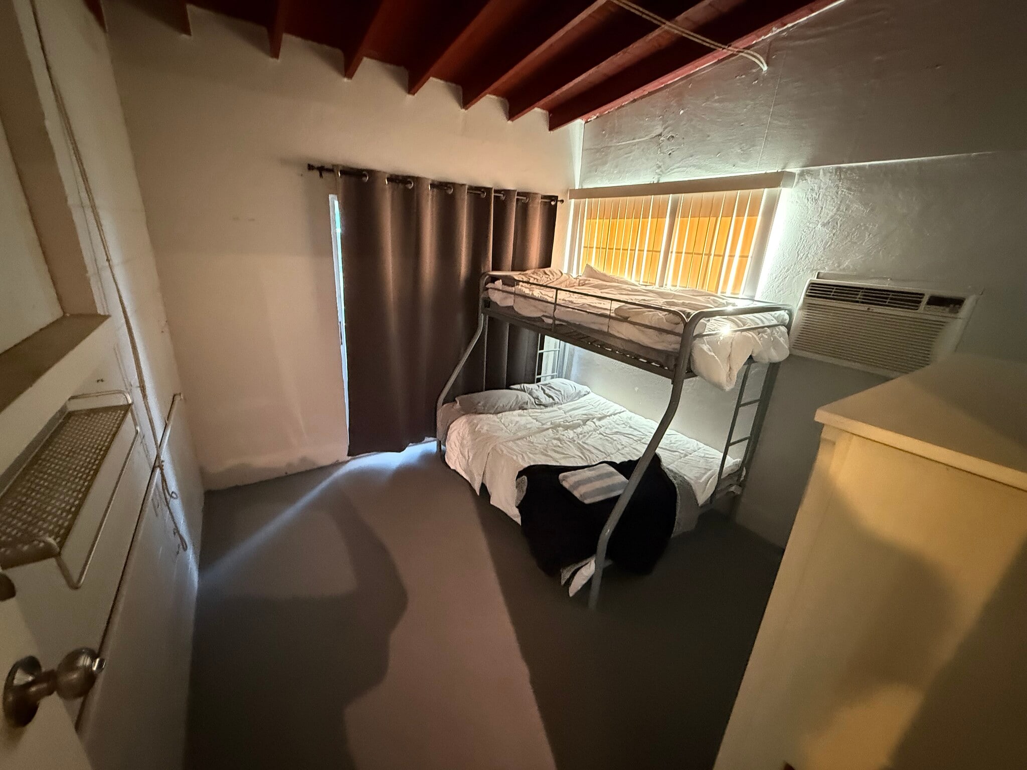 Building Photo - 10495 118th Ave