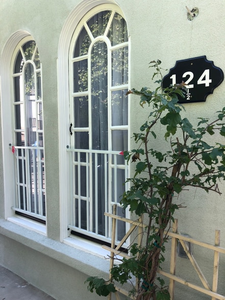 Building Photo - 124 Driftwood St