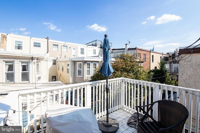 Building Photo - 811 N Judson St