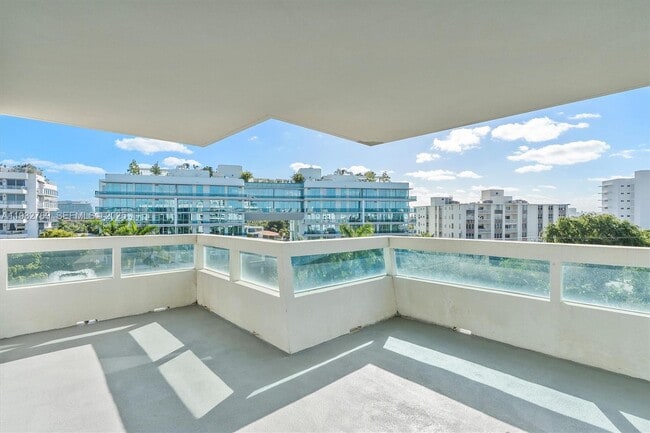 Building Photo - 1025 92nd St