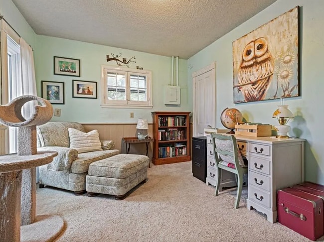 Building Photo - STUNNING Saint Paul Single Family Home - High End Upgrades Throughout