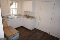 Building Photo - 527 Green St