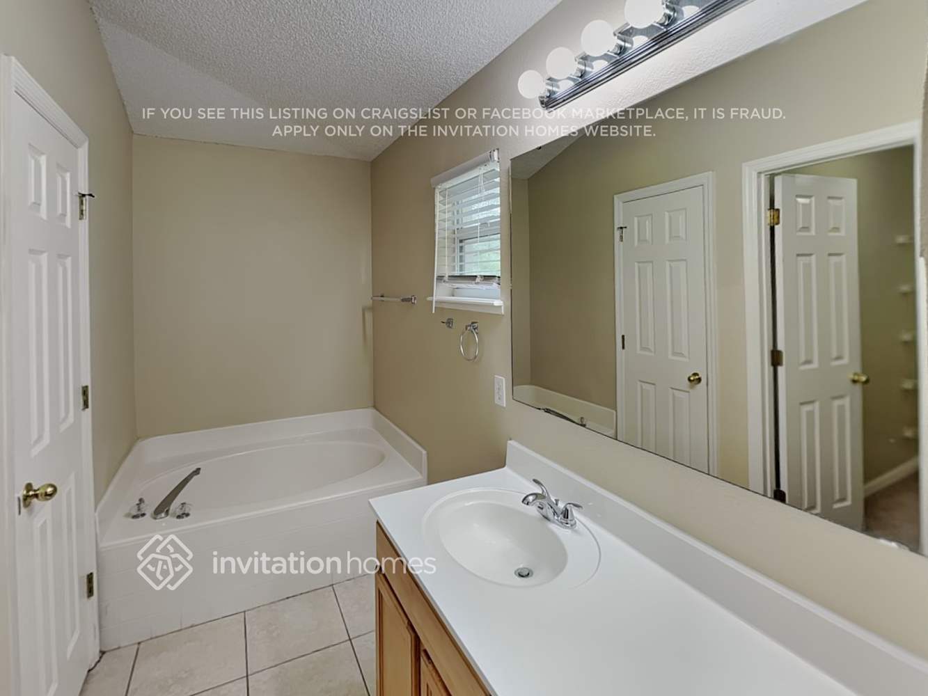 Building Photo - 3033 Elbib Dr
