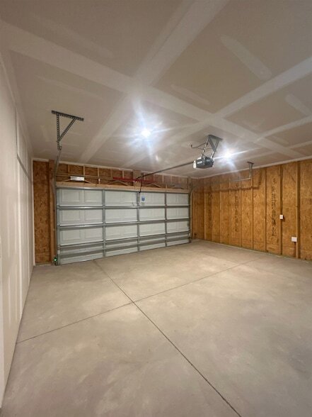 Building Photo - 12805 E Blake St