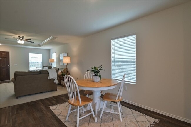 Building Photo - 1205 Waggoner Dr