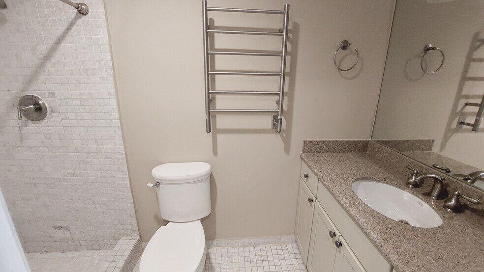 Building Photo - 255 Poinciana Island Dr