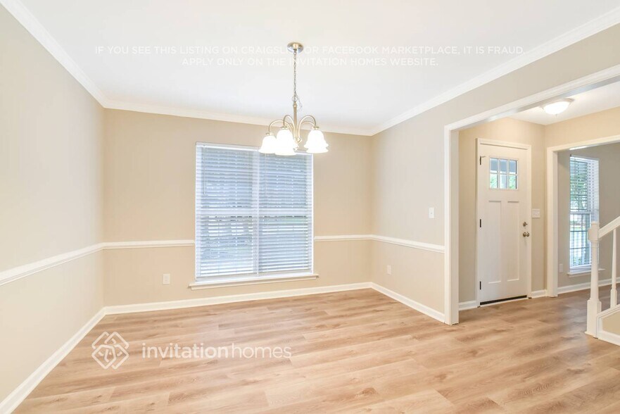 Building Photo - 8718 Holly Creek Ct