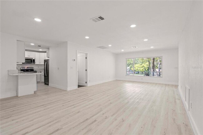Building Photo - 1369 Pine Brook Dr