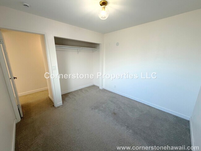 Building Photo - 98-1453-1453 Kaahumanu St