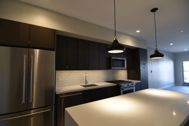 Building Photo - 120 Savin Hill Ave