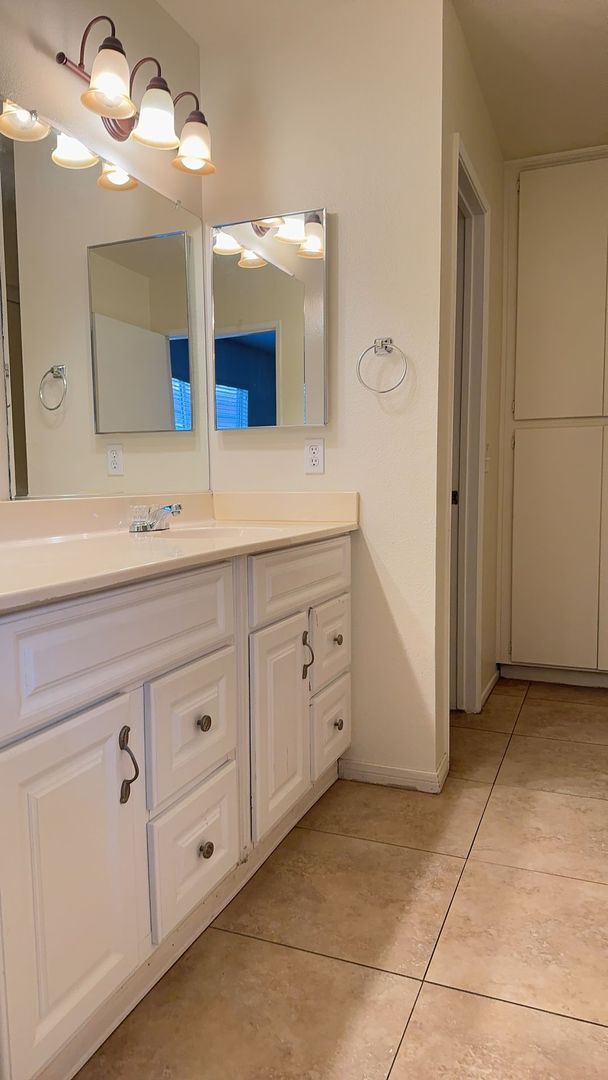 Building Photo - Beautiful 3 Bed 2 Bath Single Story In Perris