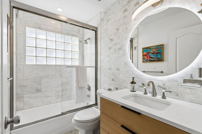 Building Photo - Steps to the Ocean! 3/3, 2198sq', Ocean View, Furnished