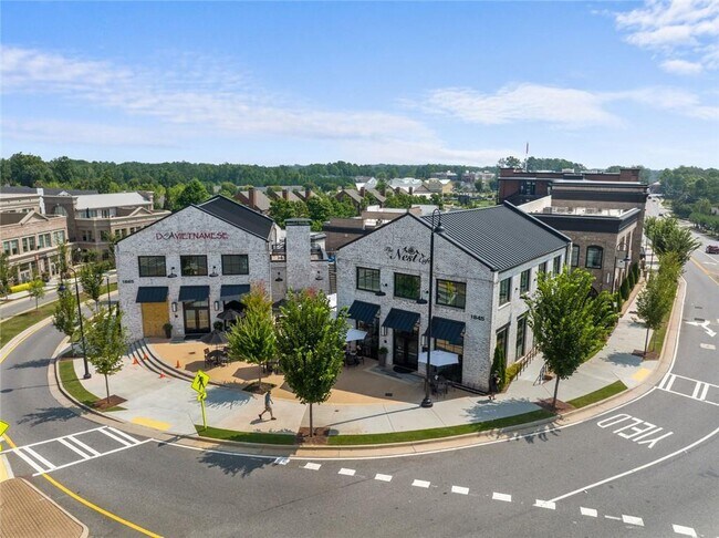 Building Photo - 390 Hembree Rd