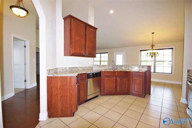 Building Photo - 115 Swan Pond Dr