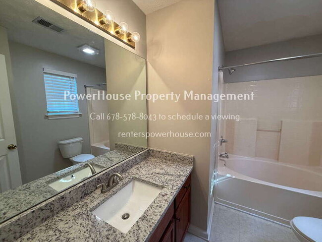 Building Photo - 217 Farmville Ct