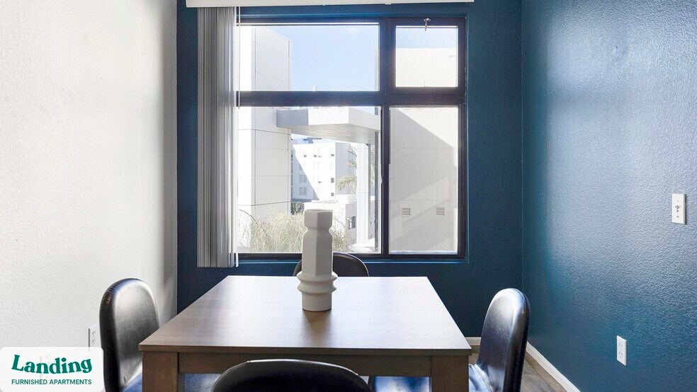 Building Photo - 1001 E Playa Del Norte Dr