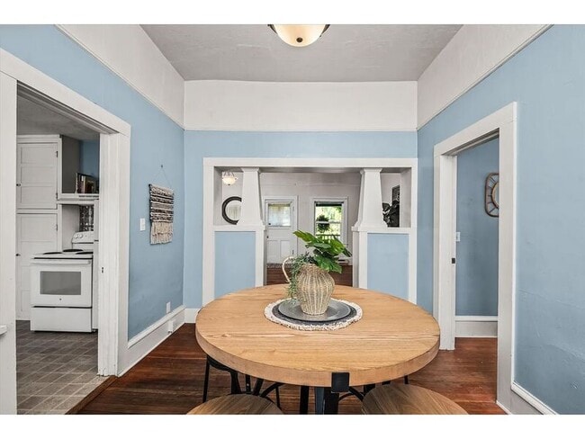 Building Photo - 511 Madison St