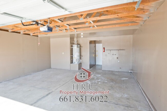 Building Photo - SW- 3 bed/ 2 bath house