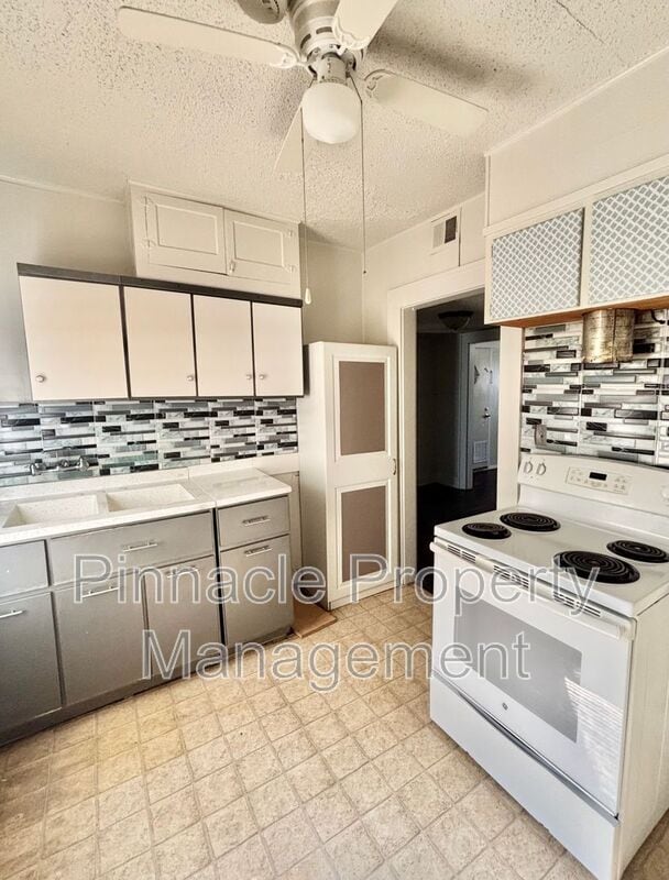 Building Photo - 1315 Guadalupe St