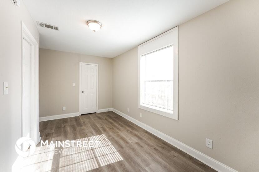 Building Photo - 102 E Barton St