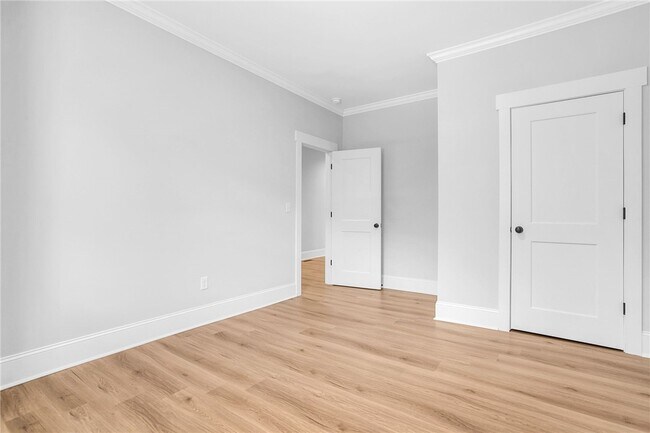 Building Photo - 108 Averill St