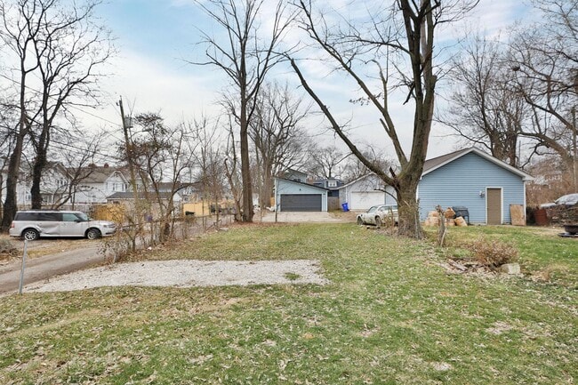 Building Photo - 1599 Mooberry St