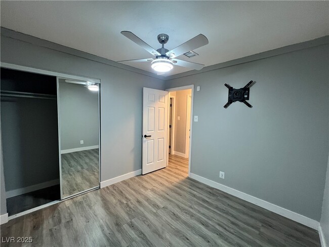 Building Photo - 3140 Hebard Dr