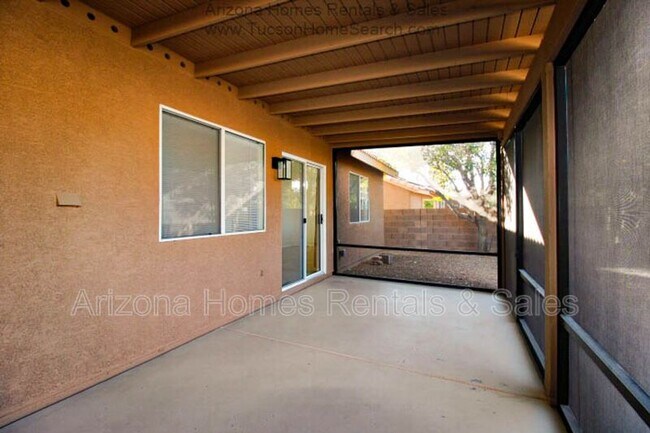 Building Photo - 9779 E Paseo San Ardo