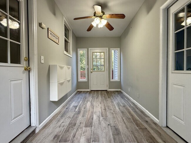 Building Photo - 3 Alaska Ave