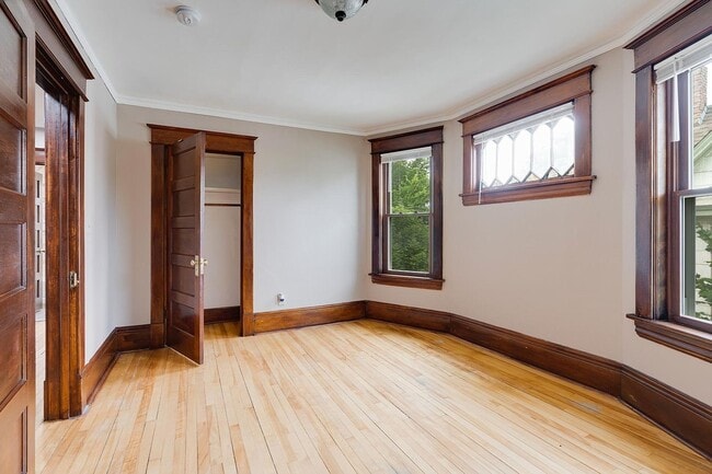 Bedroom 2 - 519 Humboldt Ave