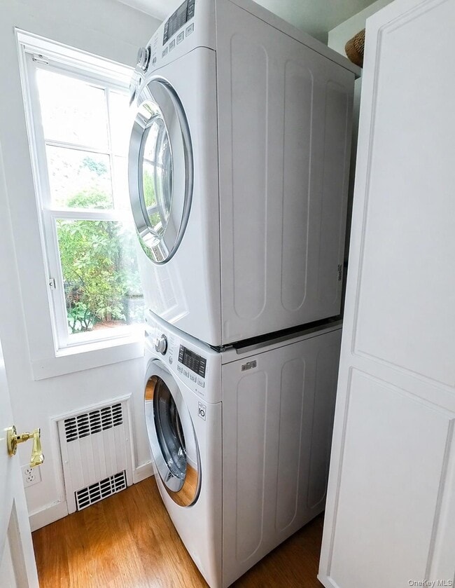 Building Photo - 658 Shore Acres Dr