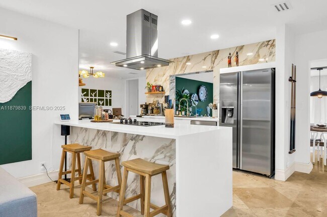 Building Photo - 5250 NE 15th Ave