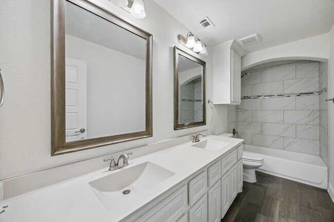 Building Photo - 15920 Gladewater Terrace
