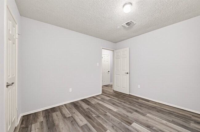 Building Photo - 11411 Hornbrook Dr