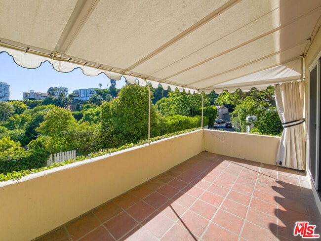 Building Photo - 8967 St Ives Dr