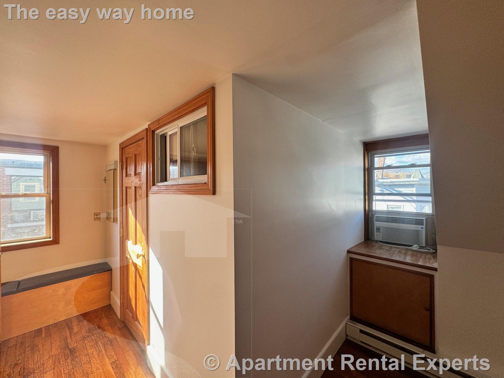 Building Photo - 8 Allen St