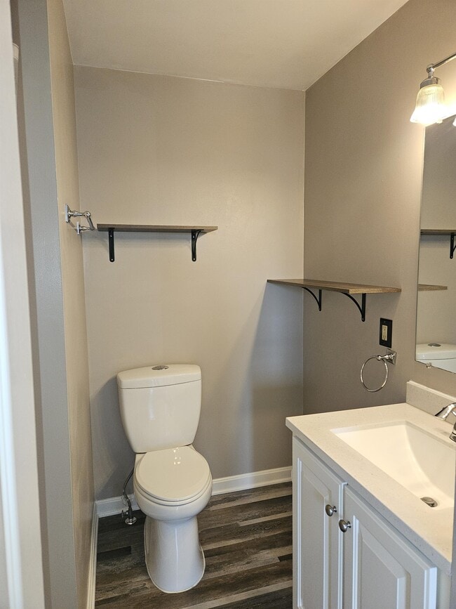 Building Photo - 201 Stull Ct