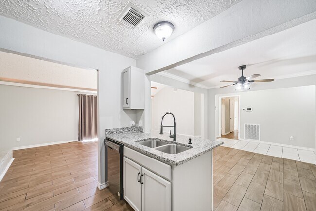 Building Photo - 22203 Fincastle Dr