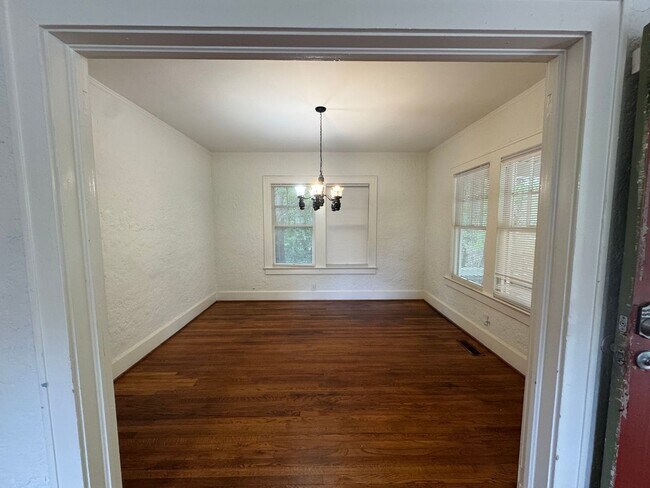Building Photo - Charming 3BR House in Birmingham