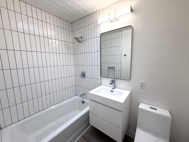 Building Photo - BEAUTIFUL UPDATED FOUR BEDROOM / TWO BATH ...