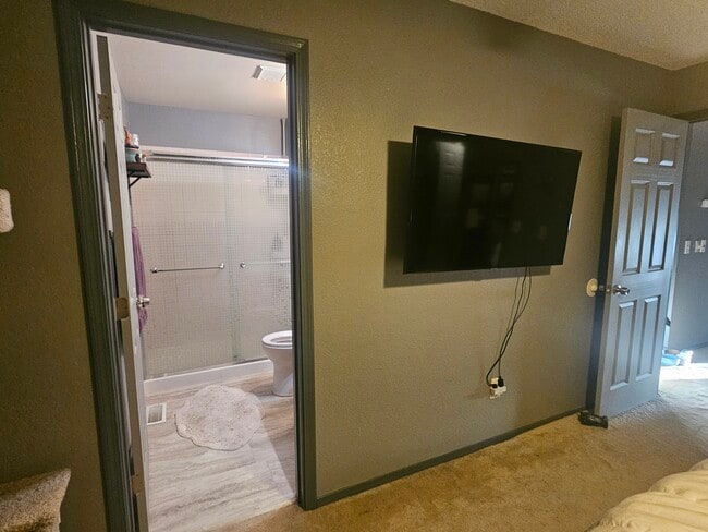 Bath Off Master - 6265 Nassau Ct