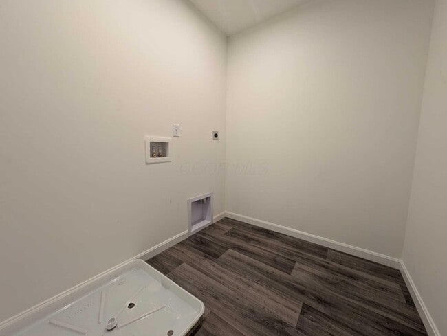 Building Photo - 8210 Daylily Dr