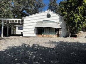 Building Photo - 10630 Hillhaven Ave