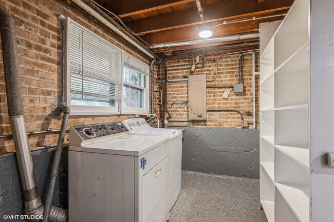 Building Photo - 1317 Ferndale Ave