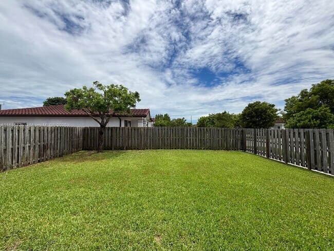Building Photo - 12340 SW 214th Ter