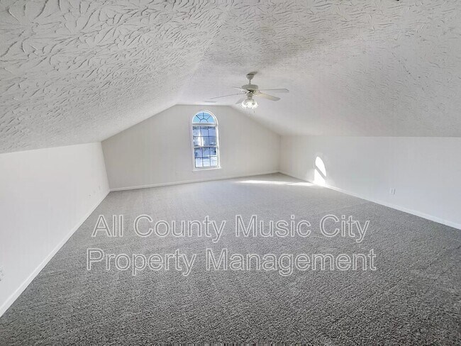 Building Photo - 1945 Stoney Meadow Dr