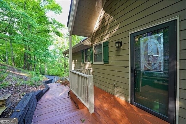 Building Photo - 127 Columbine Dr