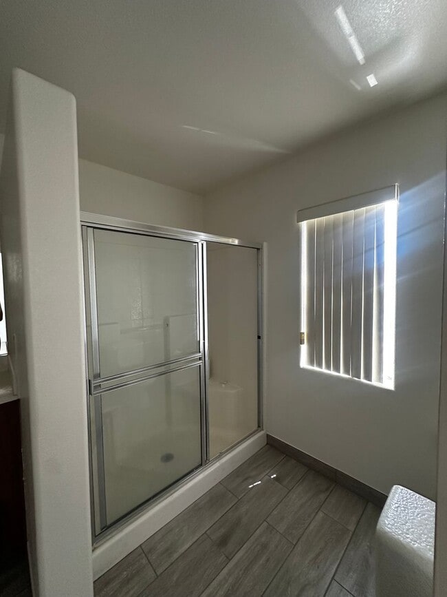 Building Photo - 3 Bedroom Home in the SW!