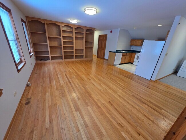 Building Photo - 236 Robert Parker Coffin Rd