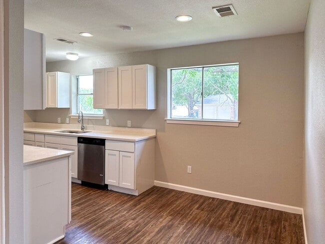 Building Photo - 52083 Finley Rd